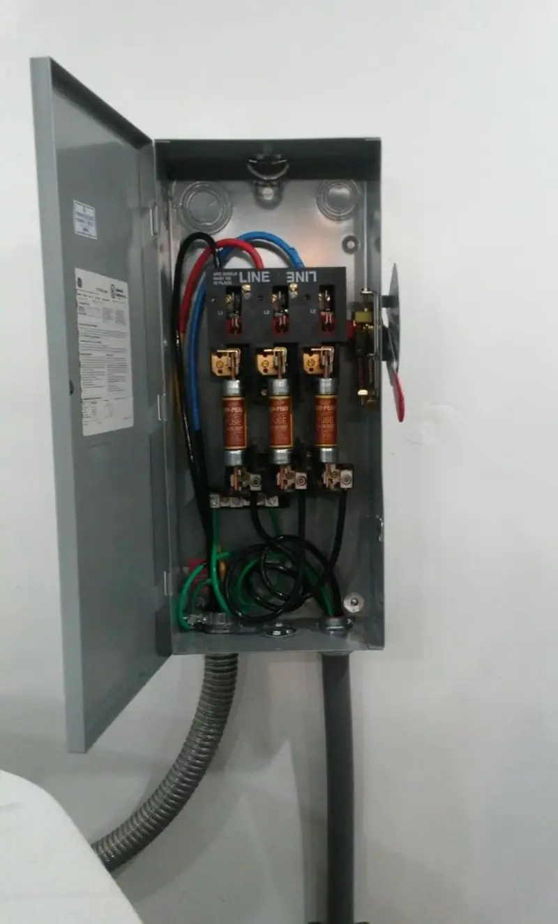 Three-phase disconnect switch installed for Electrical Wiring & Rewiring in Ridgecrest